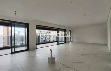 Imagem: O apartamento possui 3 Dormitórios, 5 Banheiros, 3 Vagas na