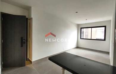 Imagem: O apartamento possui 1 Dormitório, 1 Banheiro, 1 Vaga na garagem