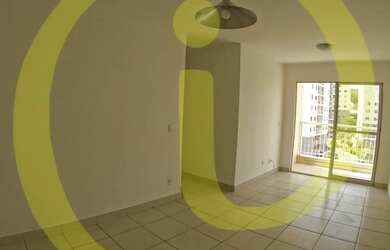 Imagem: O apartamento possui 3 Dormitórios, 1 Banheiro, 2 Vagas na