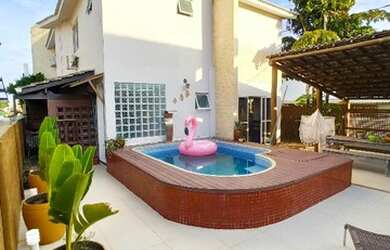 Imagem: A casa em condomínio possui 4 Dormitórios, 5 Banheiros, 5