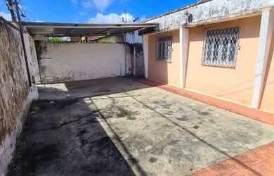 Imagem: A casa possui 2 Dormitórios, 1 Banheiro, 1 Vaga na garagem