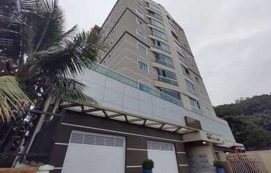 Imagem: O apartamento possui 4 Dormitórios, 1 Banheiro, 2 Vagas na