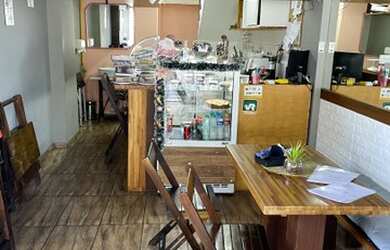 Imagem: O depósito possui 5 Vagas na garagem, 50m² de Área e está