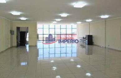 Imagem: O depósito possui 5 Vagas na garagem, 950m² de Área e está