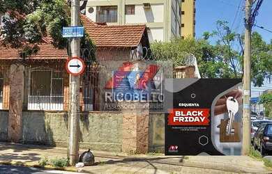 Imagem: O depósito possui 3 Vagas na garagem, 650m² de Área e está