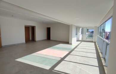 Imagem: O apartamento possui 4 Dormitórios, 5 Banheiros, 183m² de