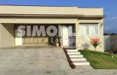 Imagem: A casa em condomínio possui 3 Dormitórios, 3 Banheiros, 4