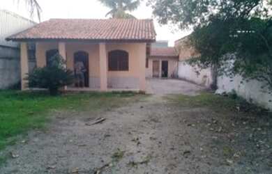 Imagem: A casa possui 3 Dormitórios, 2 Banheiros, 60m² de Área e