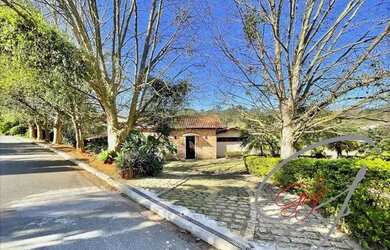 Imagem: A casa em condomínio possui 3 Dormitórios, 4 Banheiros, 5