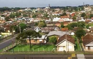 Imagem: O terreno possui 750m² de Área e está localizado em Canela