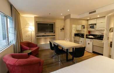 Imagem: O studio possui 1 Dormitório, 1 Banheiro, 1 Vaga na garagem