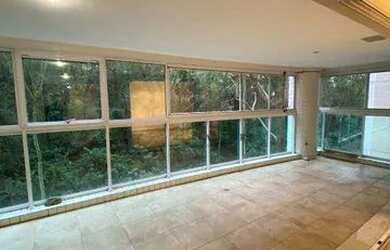 Imagem: O apartamento possui 4 Dormitórios, 5 Banheiros, 4 Vagas na