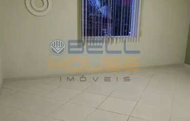 Imagem: A casa possui 5 Dormitórios, 2 Banheiros, 2 Vagas na garagem