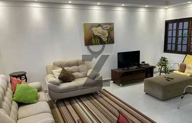 Imagem: A casa possui 3 Dormitórios, 4 Banheiros, 3 Vagas na garagem