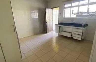 Imagem 3: Casa para venda tem 241 metros quadrados com 4 quartos em Embaré - Santos...