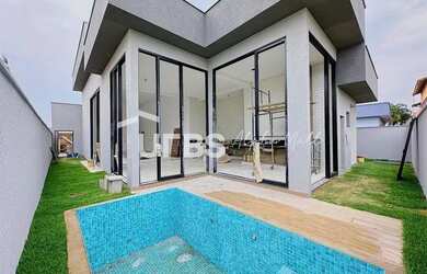 Imagem: A casa em condomínio possui 3 Dormitórios, 4 Banheiros, 4