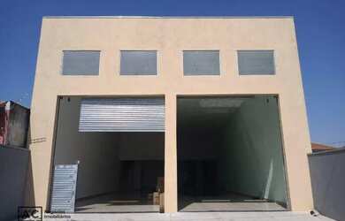 Imagem: O depósito possui 2 Vagas na garagem, 140m² de Área e Varanda