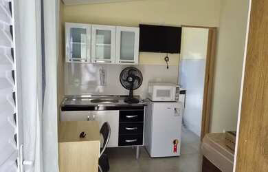 Imagem: A kitnet possui 1 Dormitório, 1 Banheiro, 1 Vaga na garagem