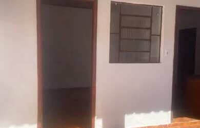 Imagem: A casa para alugar possui 1 Dormitório e 1 Banheiro e está