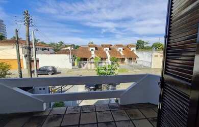 Imagem: A casa possui 2 Dormitórios, 2 Banheiros, 1 Vaga na garagem