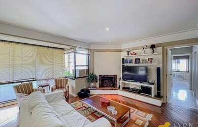 Imagem: O apartamento possui 3 Dormitórios, 4 Banheiros, 2 Vagas na