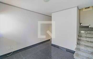 Imagem: A casa possui 2 Dormitórios, 2 Banheiros, 1 Vaga na garagem