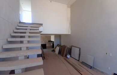 Imagem: A casa em condomínio à venda possui 4 Dormitórios, 4 Banheiros