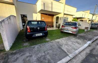 Imagem: A casa em condomínio possui 3 Dormitórios, 2 Banheiros, 3