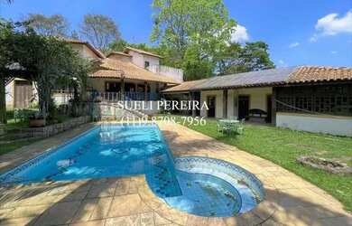 Imagem: A casa em condomínio possui 3 Dormitórios, 4 Banheiros, 5