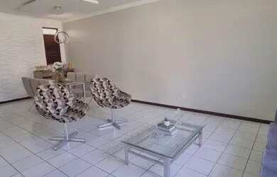 Imagem: A casa à venda possui 2 Dormitórios, 1 Banheiro, 1 Vaga na