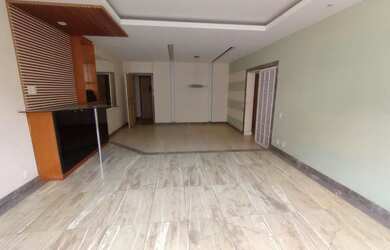 Imagem: O apartamento possui 4 Dormitórios, 2 Banheiros, 1 Vaga na