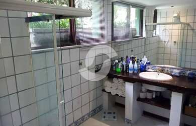 Imagem 9: Casa para venda possui 550 m² com 5 quartos em Piratininga - Niterói...