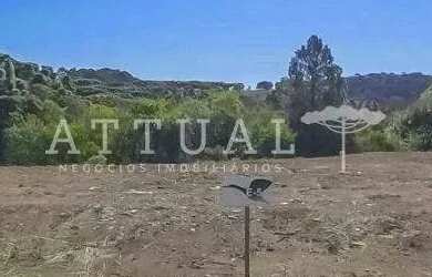 Imagem: O terreno possui 988m² de Área e está localizado em Gramado