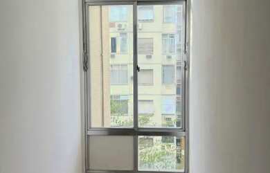 Imagem 4: FLAMENGO - Rua Marques de Abrantes - 2 quartos reformado e armários