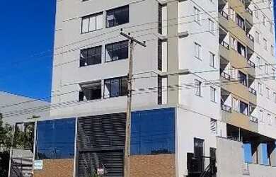 Imagem: O apartamento possui 1 Dormitório, 1 Banheiro, 1 Vaga na garagem