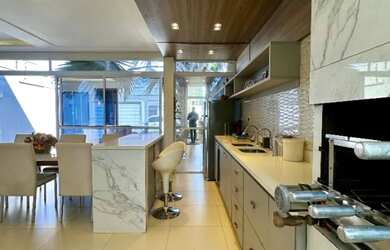 Imagem 13: Casa Moderna à Venda - 3 Suítes Plenas e Área Gourmet Climatizada