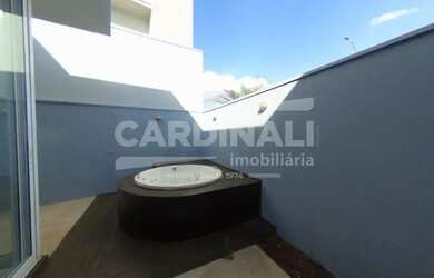 Imagem 6: Casa em condomínio fechado, com excelente localização, próximo a supermercados...