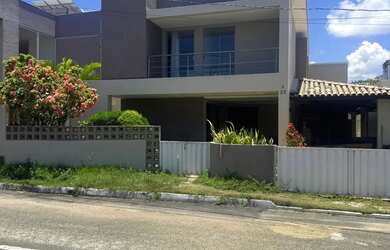 Imagem: A casa em condomínio possui 5 Dormitórios, 5 Banheiros, 3