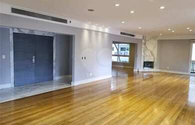 Imagem: O apartamento possui 5 Dormitórios, 5 Banheiros, 5 Vagas na