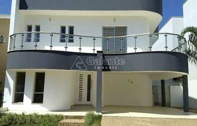 Imagem: A casa em condomínio possui 3 Dormitórios, 5 Banheiros, 4