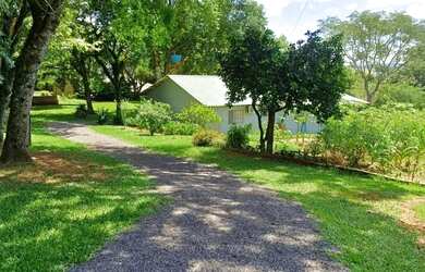 Imagem: A chácara possui 5.000m² de Área e está localizado em Lomba