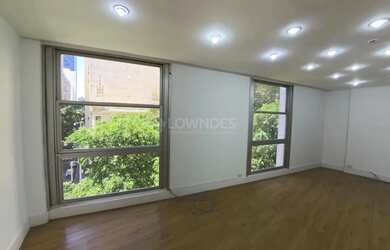 Imagem: O depósito possui 115m² de Área e está localizado em Centro