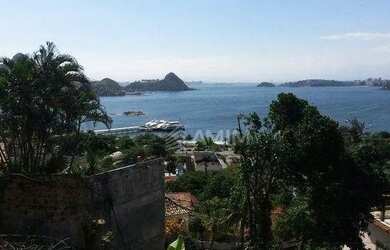 Imagem: O terreno possui 890m² de Área, Imóvel novo e está localizado