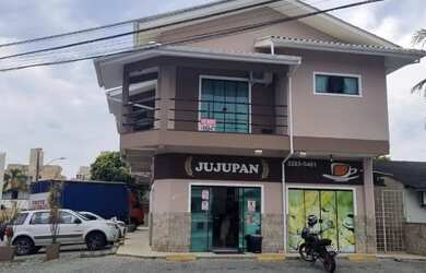 Imagem: A casa possui 3 Dormitórios, 3 Banheiros, 1 Vaga na garagem