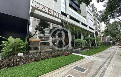 Imagem: O apartamento possui 3 Dormitórios, 4 Banheiros, 2 Vagas na