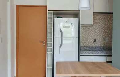 Imagem: O apartamento possui 1 Dormitório, 1 Banheiro, 1 Vaga na garagem