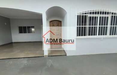 Imagem: A casa possui 3 Dormitórios, 3 Banheiros, 3 Vagas na garagem