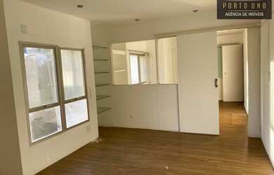 Imagem: O depósito possui 5 Vagas na garagem e 150m² de Área e está