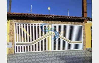 Imagem: A casa possui 2 Dormitórios, 2 Banheiros, 2 Vagas na garagem