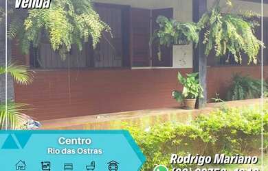 Imagem: A casa possui 5 Dormitórios, 4 Banheiros, 4 Vagas na garagem